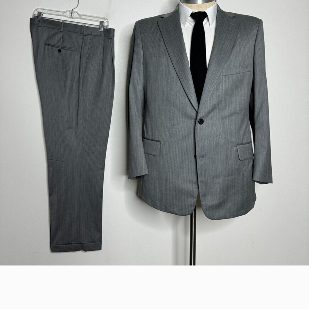 Classic Gray Suit Blazer and Trousers Set
